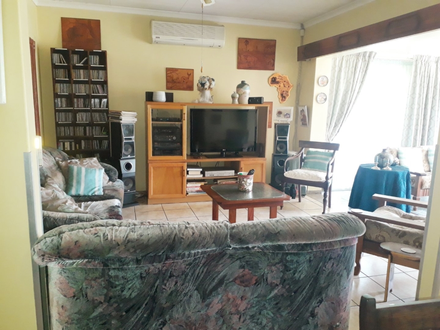 4 Bedroom Property for Sale in Vaalpark Free State